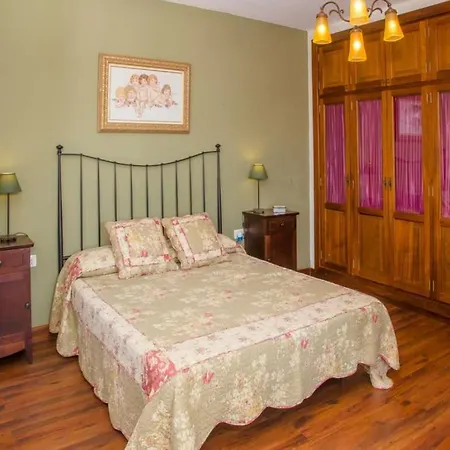 Vila Sleeps 6 Pool Wifi Mozaga