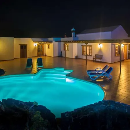 Sleeps 6 Pool Wifi