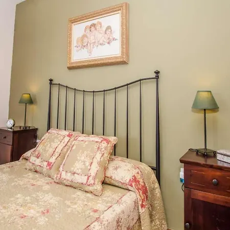 Sleeps 6 Pool Wifi