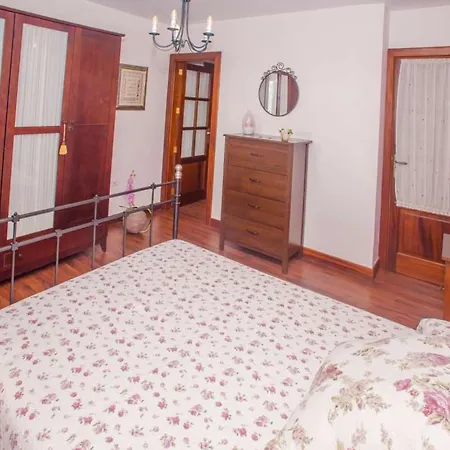 Vila Sleeps 6 Pool Wifi