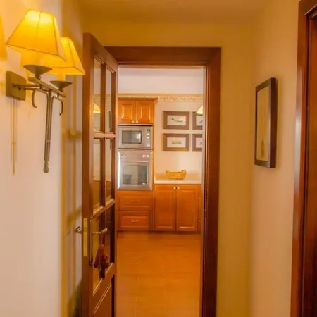 Sleeps 6 Pool Wifi Vila *